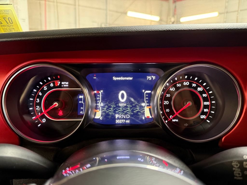 Used 2021 Jeep Wrangler Unlimited Rubicon w/ Cold Weather Group AWD/4WD image 8