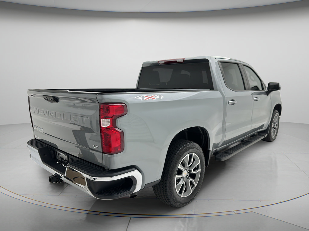 Used 2024 Chevrolet Silverado 1500 LT AWD/4WD image 5