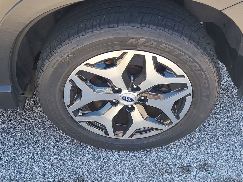 Used 2020 Subaru Forester Premium image 15