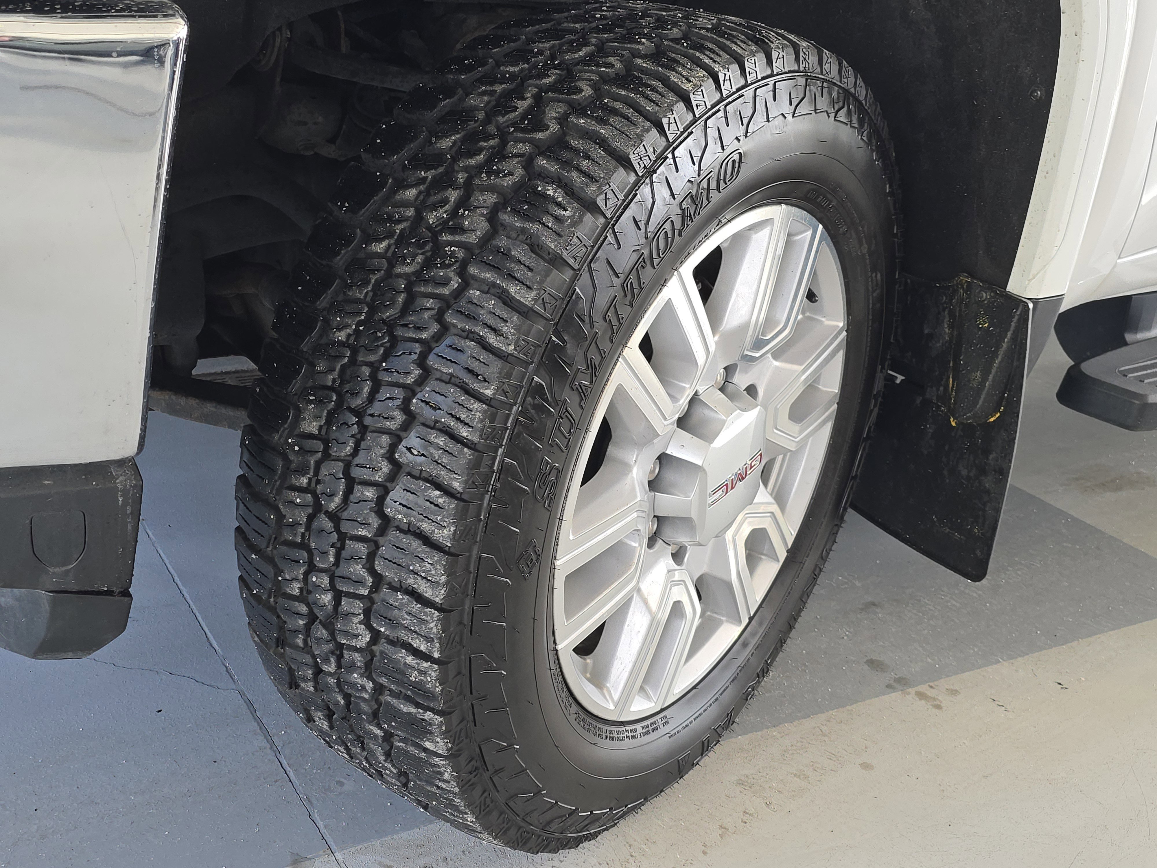 Used 2022 GMC Sierra 2500 SLT w/ SLT Premium Package image 9