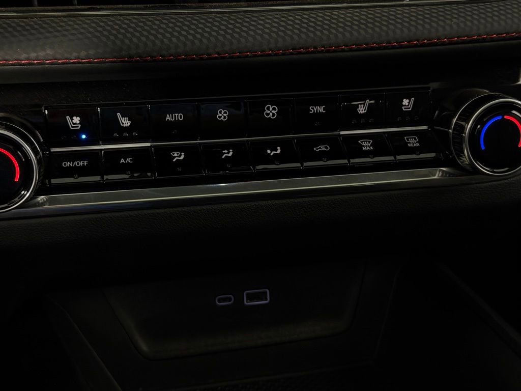 Used 2025 Chevrolet Equinox RS w/ Convenience Package III AWD/4WD image 17