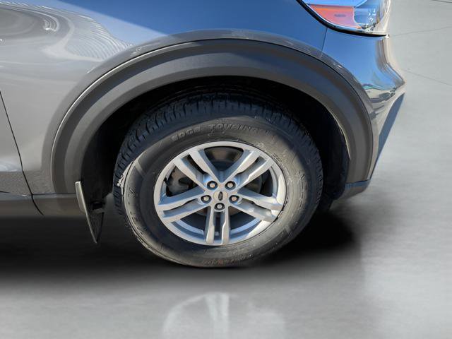 Used 2022 Ford Explorer XLT w/ Equipment Group 202A AWD/4WD image 31