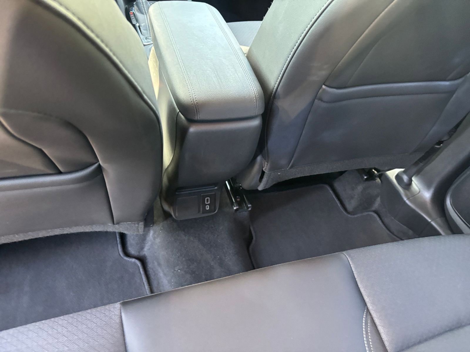 Used 2025 Buick Encore GX Preferred image 23