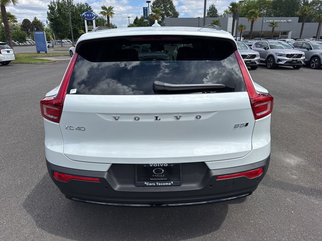 New 2026 Volvo XC40 B5 Plus w/ Climate Package AWD/4WD image 6