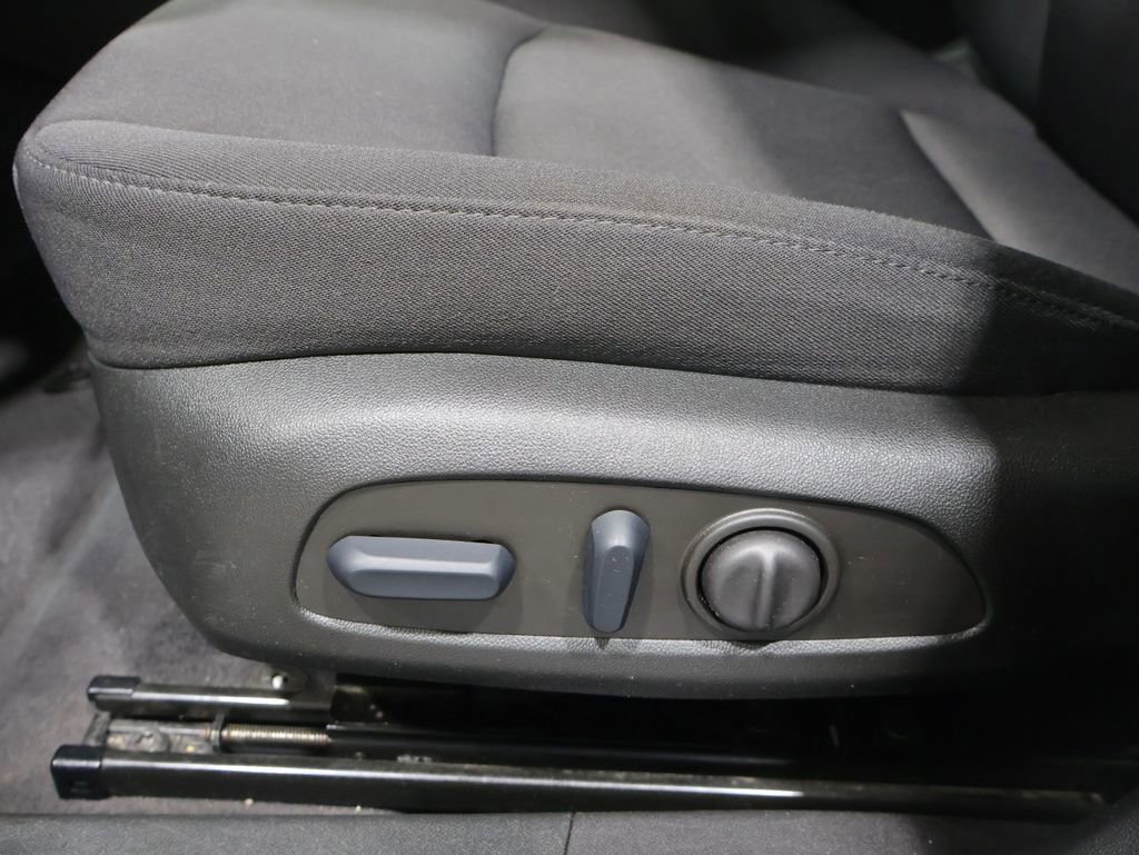 Used 2023 Chevrolet Malibu LT FWD image 11