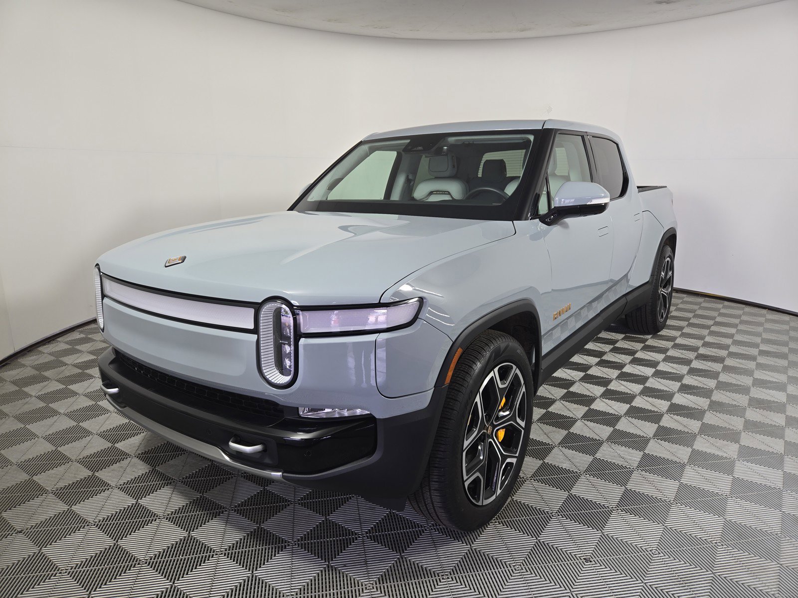 Used 2024 Rivian R1T Adventure