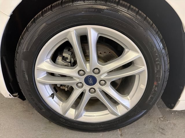 Used 2018 Ford Fusion SE FWD image 28
