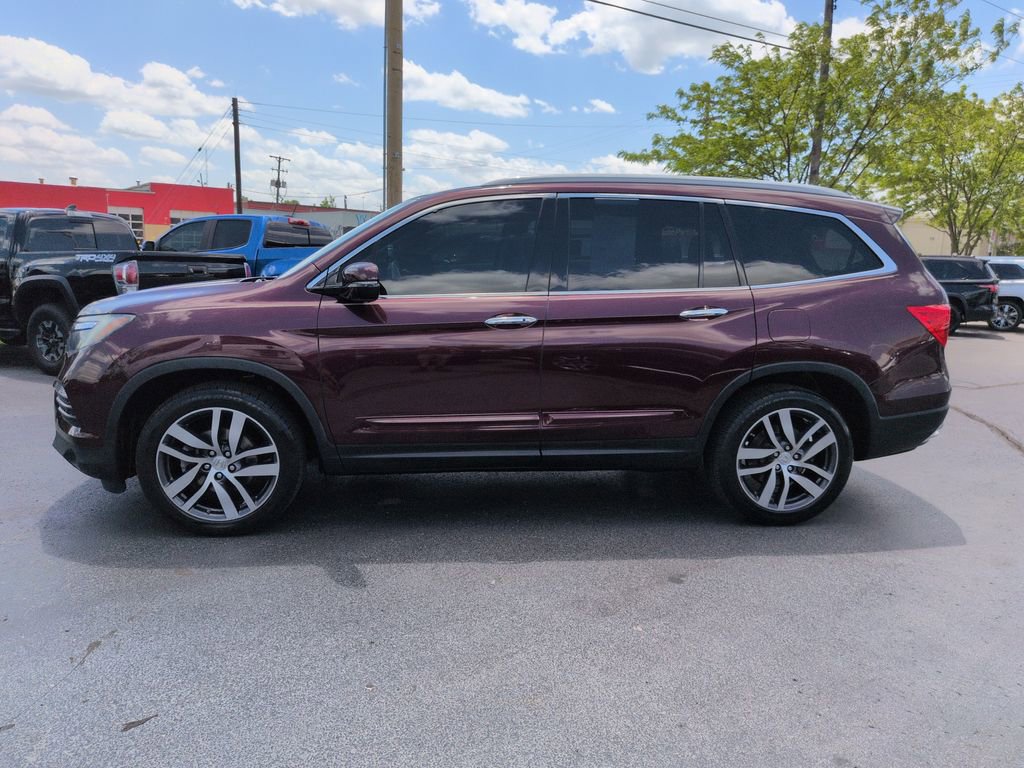 Used 2017 Honda Pilot Elite image 2