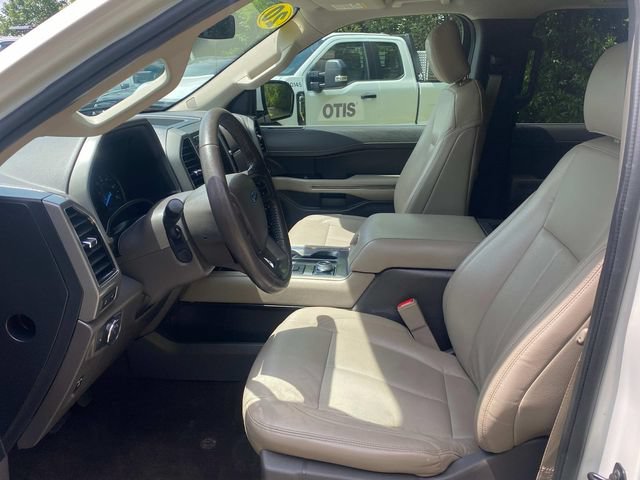 Used 2020 Ford Expedition XLT w/ Equipment Group 202A AWD/4WD image 12