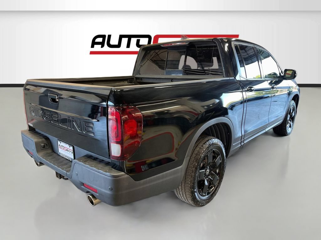 Used 2024 Honda Ridgeline Black Edition image 7