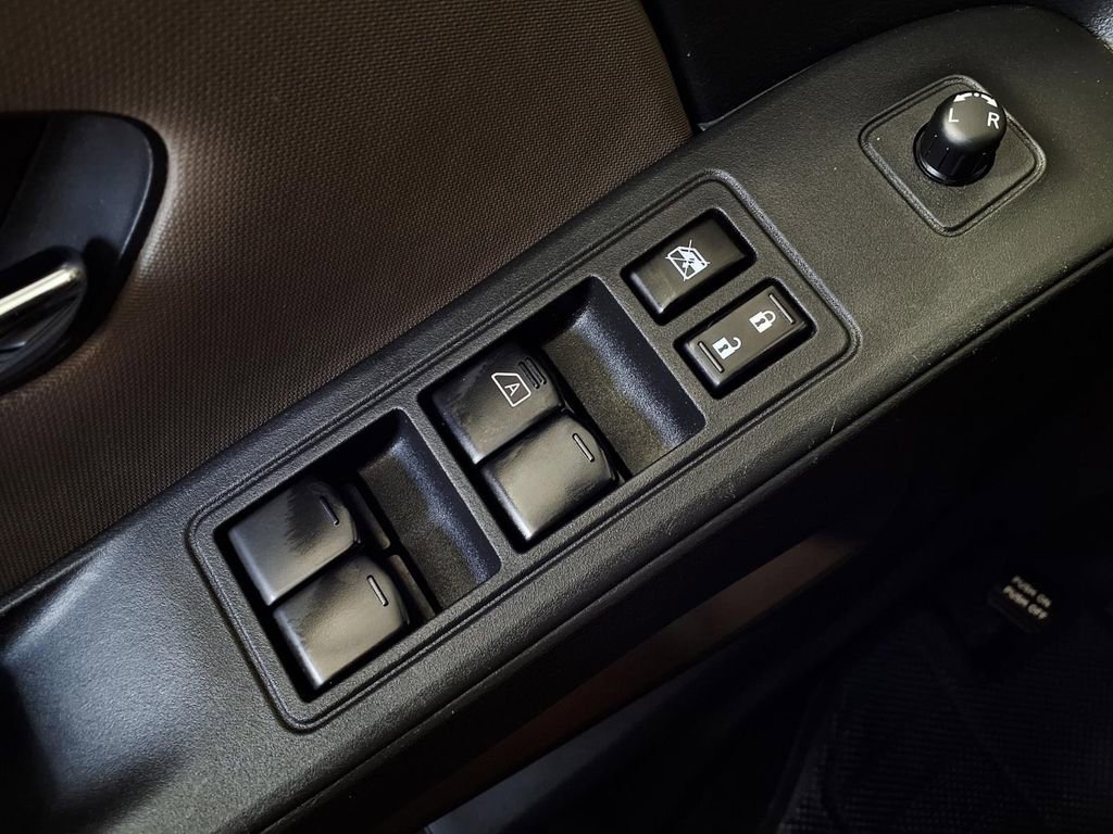Used 2024 Nissan Frontier SV w/ Technology Package RWD image 25