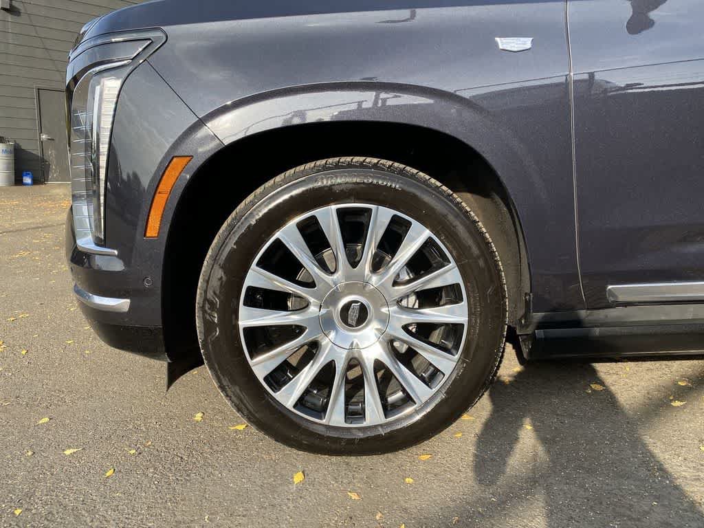 Used 2025 Cadillac Escalade Premium Luxury Platinum w/ LPO, Floor Liner Package AWD/4WD image 12