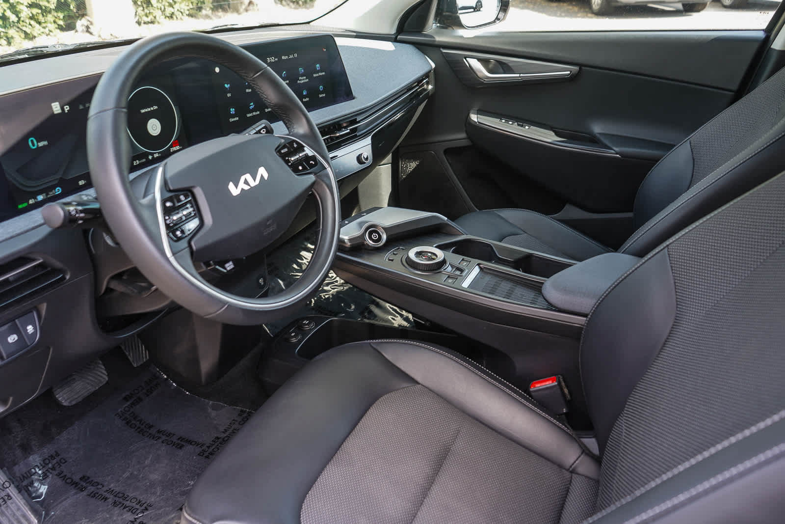 Used 2023 Kia EV6 Light RWD image 18