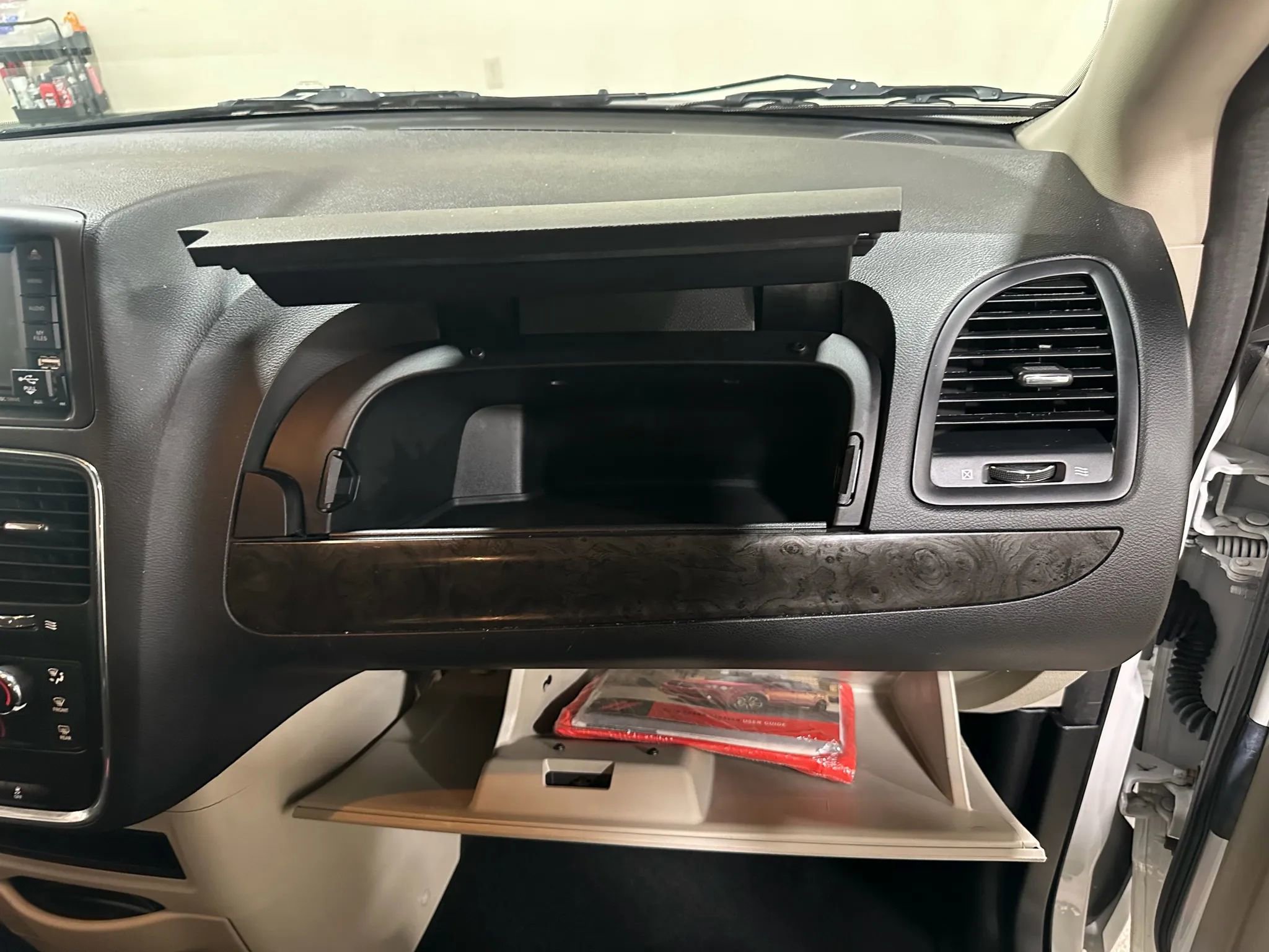 Used 2019 Dodge Grand Caravan SE image 35