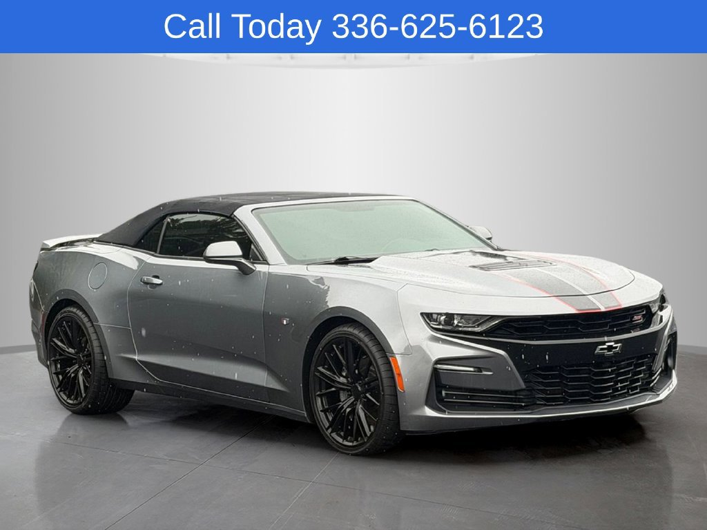 Used 2019 Chevrolet Camaro SS RWD image 7