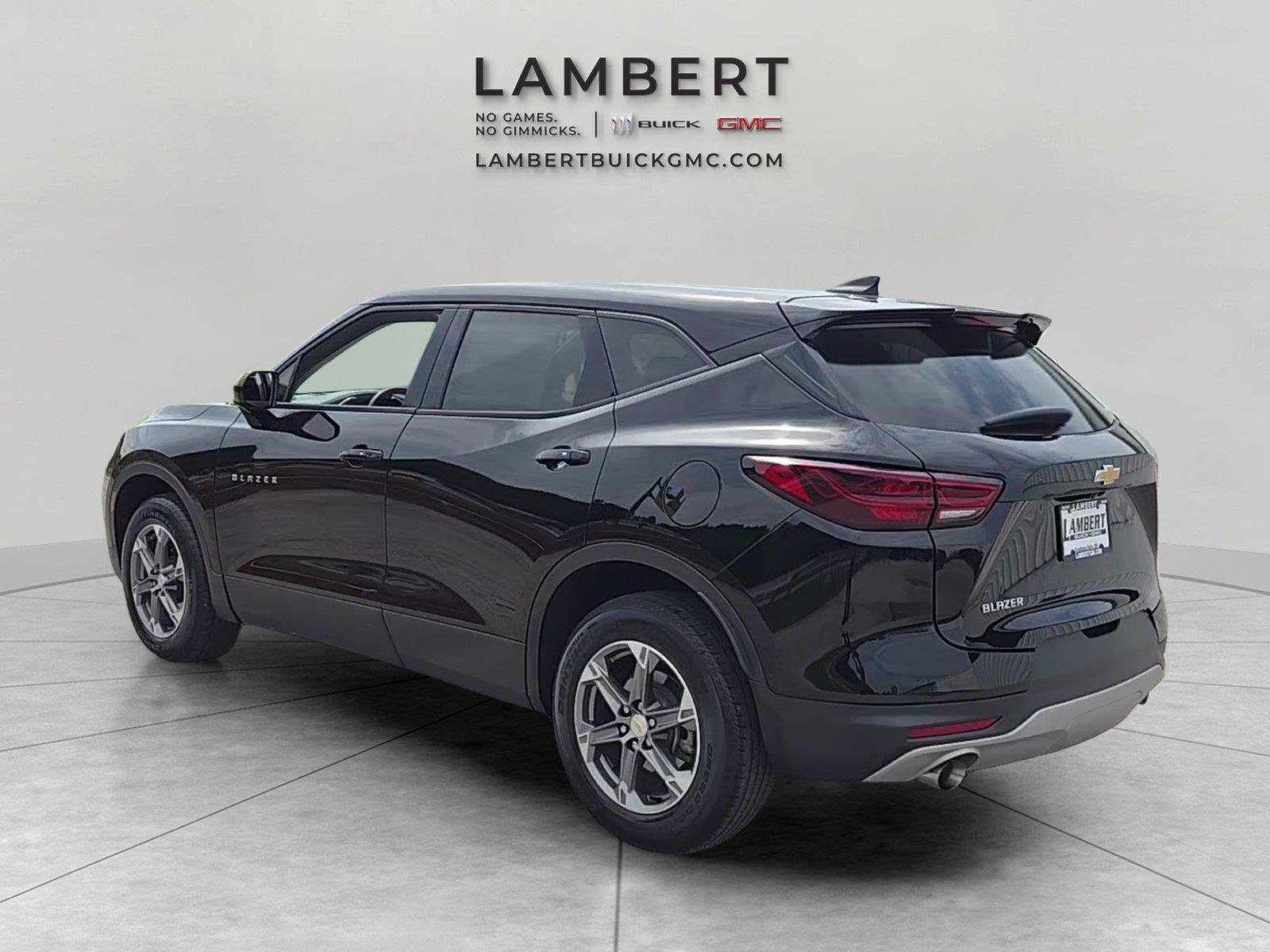 Used 2023 Chevrolet Blazer LT FWD image 3