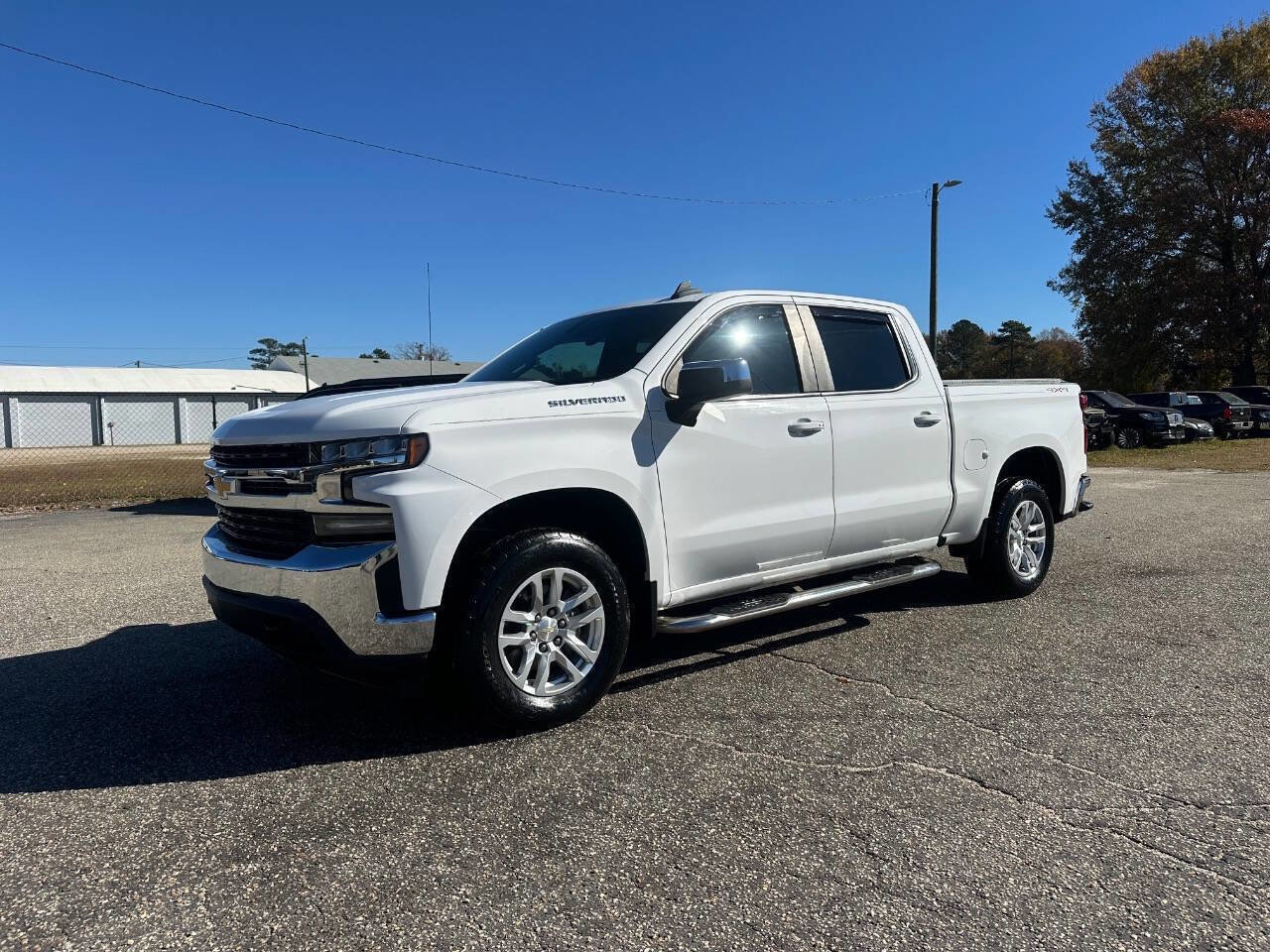 Used 2021 Chevrolet Silverado 1500 LT image 1