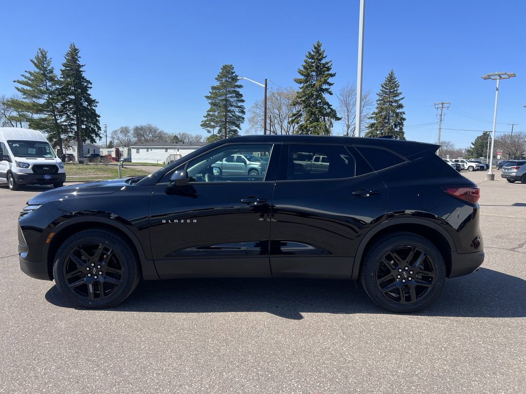 Used 2024 Chevrolet Blazer LT w/ Driver Confidence Package image 3