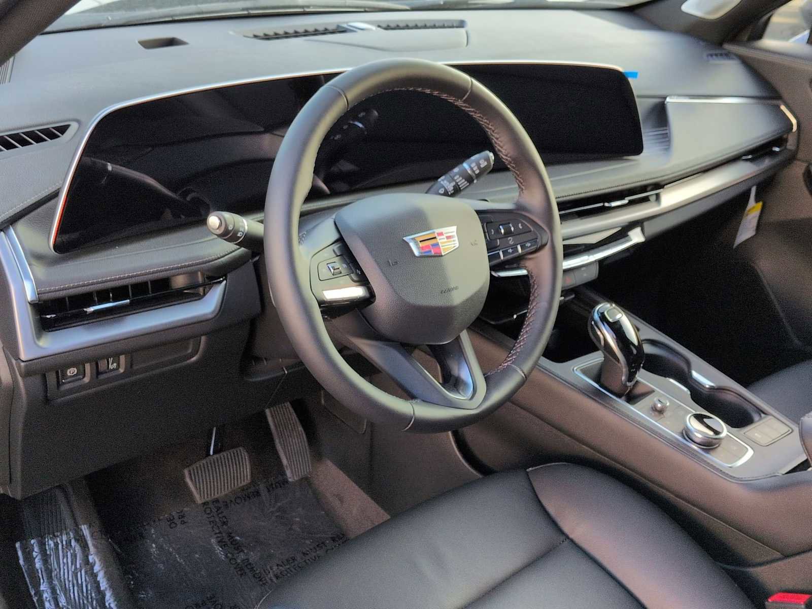 New 2025 Cadillac XT4 Premium Luxury image 12