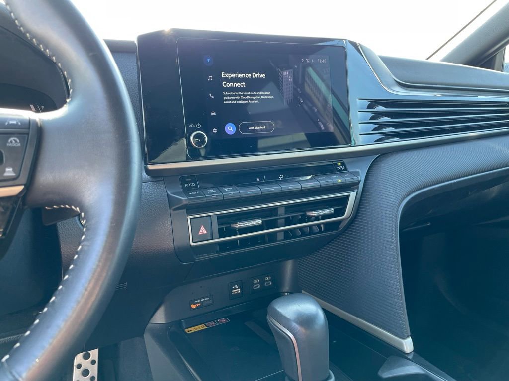 Used 2025 Toyota Camry SE image 15