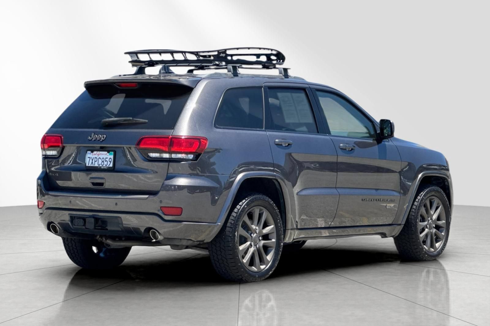 Used 2017 Jeep Grand Cherokee Limited 75th Anniversary AWD/4WD image 4