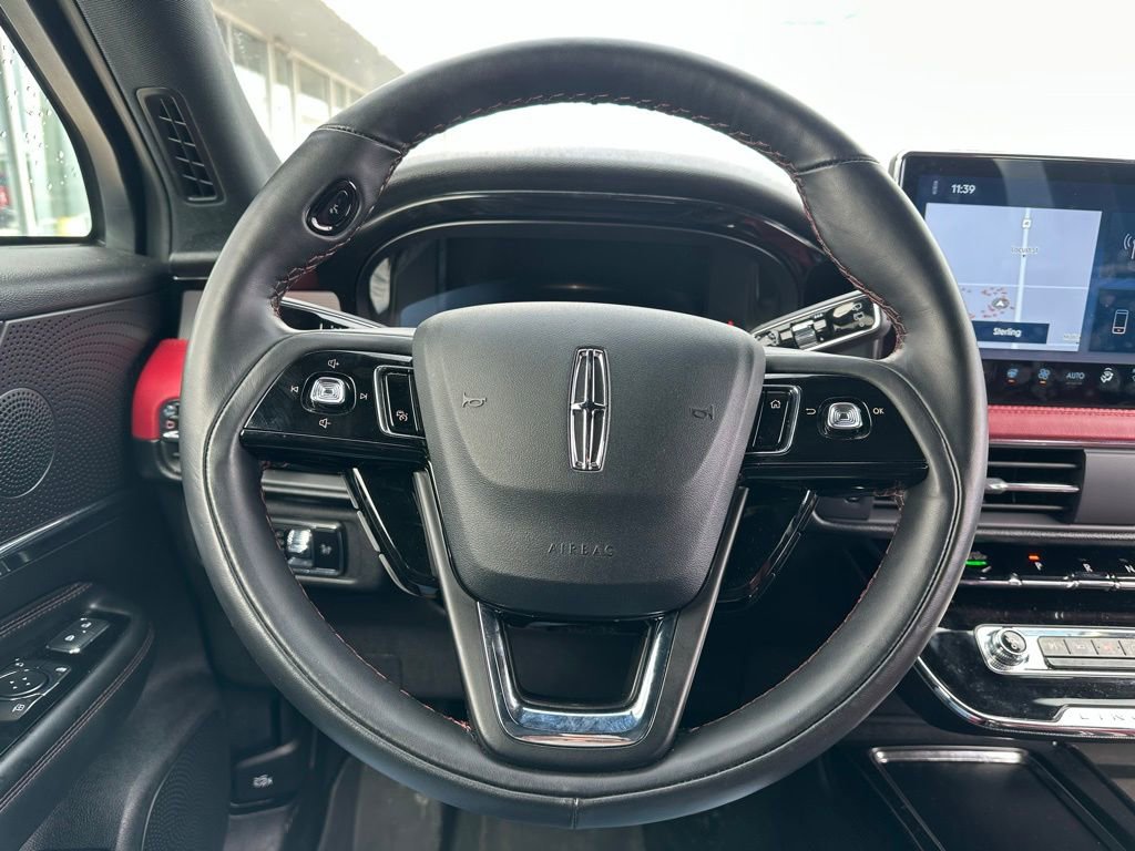 Used 2025 Lincoln Corsair Reserve w/ Jet Appearance Package image 28