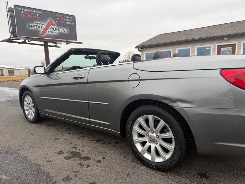 Used 2013 Chrysler 200 Touring image 40
