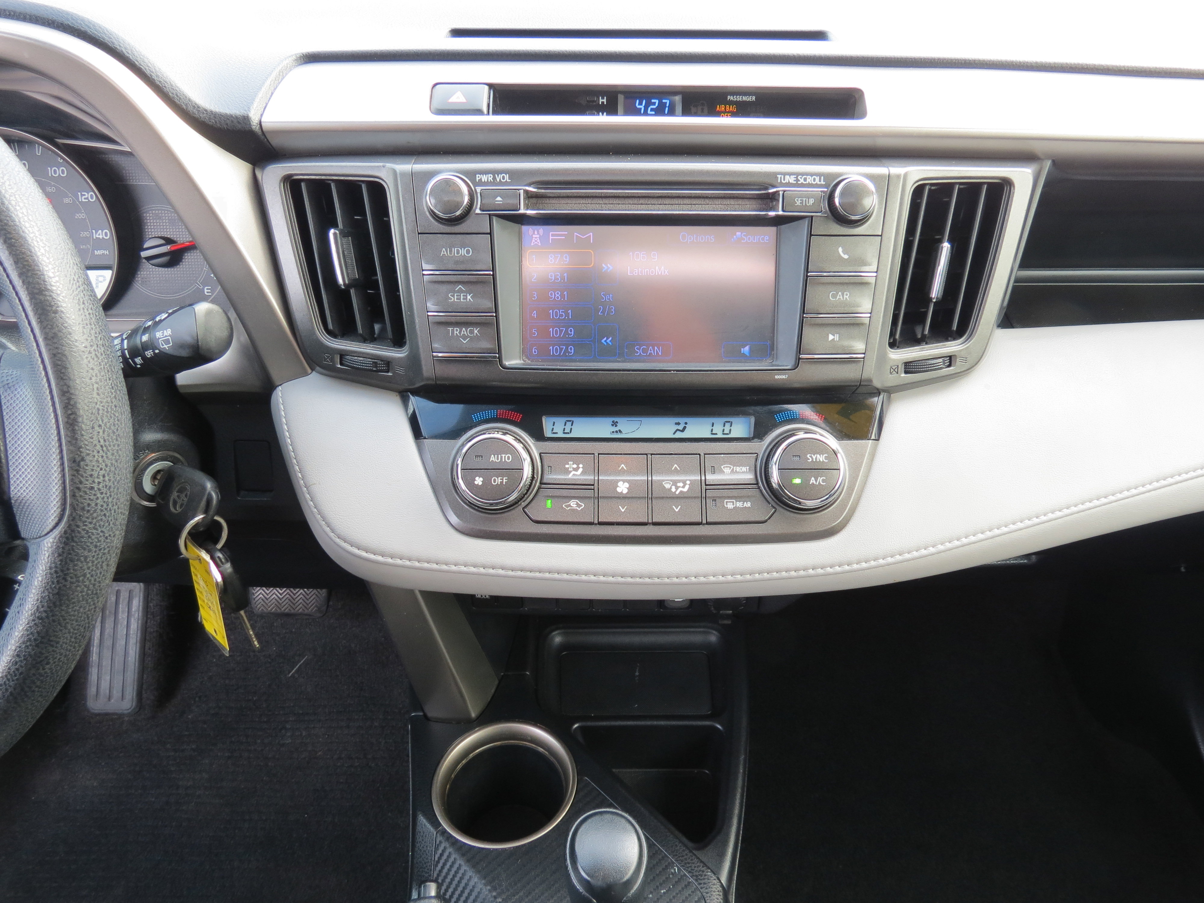 Used 2013 Toyota RAV4 XLE FWD image 19
