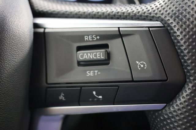 Used 2025 Mitsubishi Outlander ES image 12