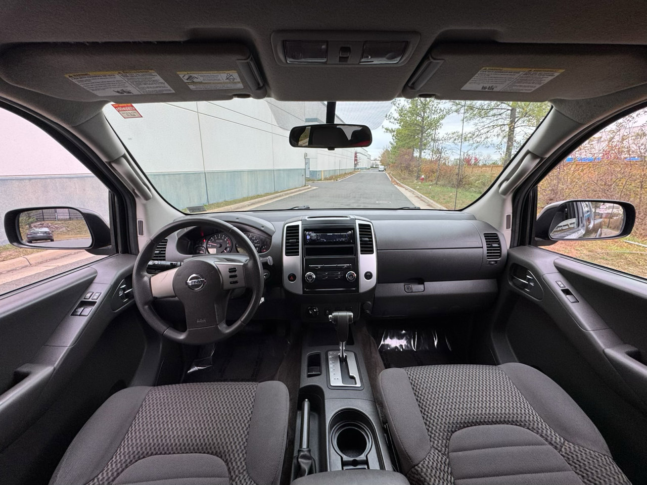 Used 2012 Nissan Frontier SV image 5