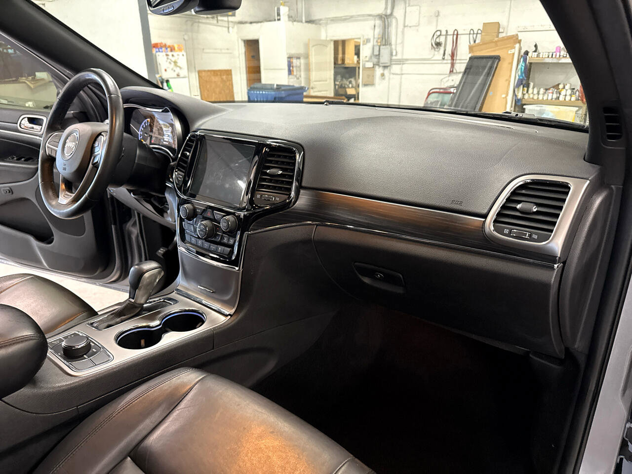 Used 2019 Jeep Grand Cherokee Limited image 49