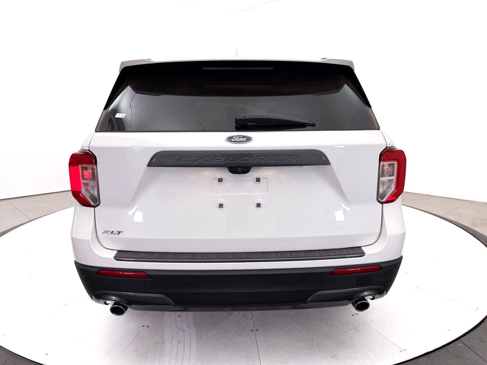 Used 2021 Ford Explorer XLT w/ Equipment Group 202A RWD image 17