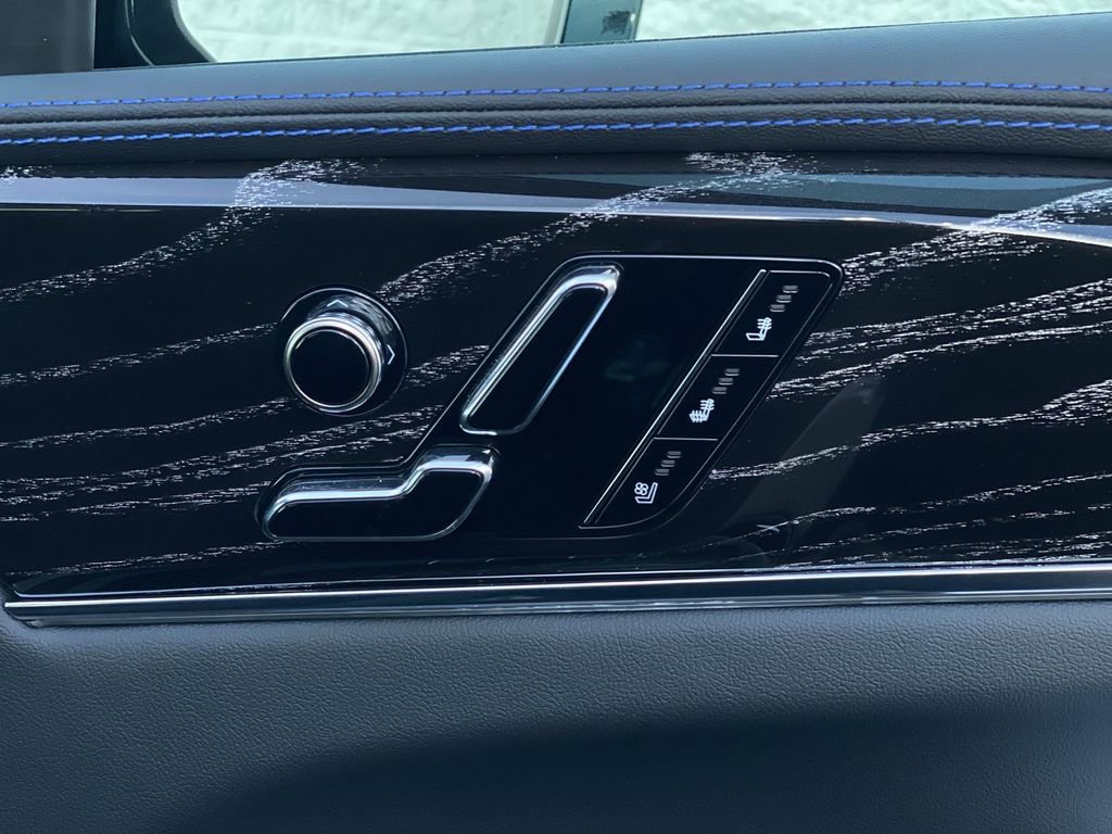 Used 2025 Cadillac Escalade IQ Sport 1 image 38