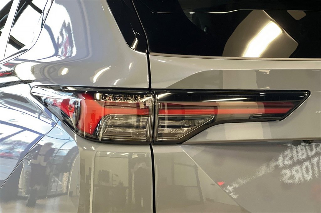 New 2026 Mitsubishi Outlander image 27