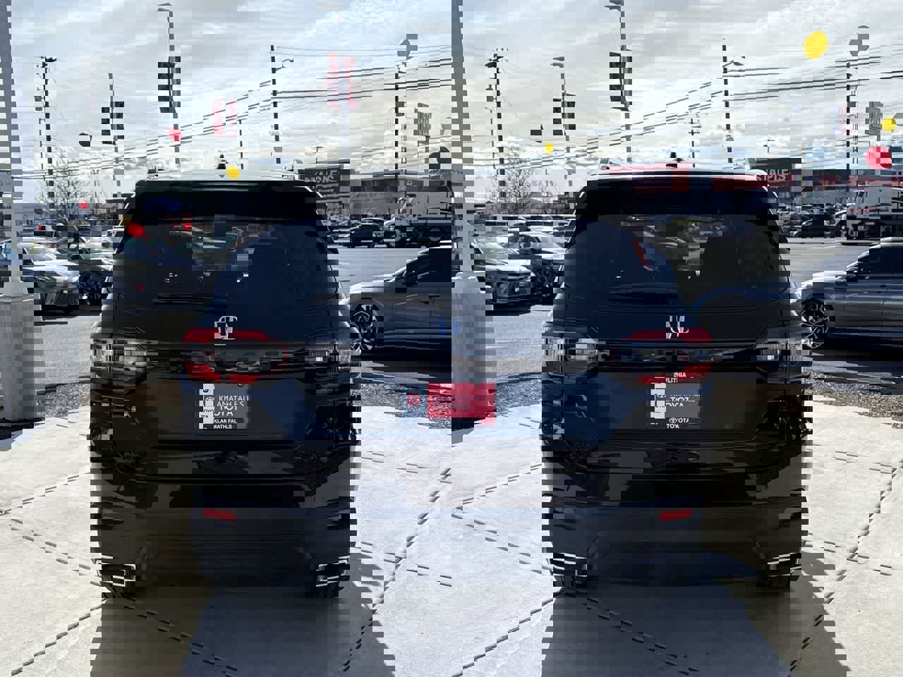 Used 2023 Honda Pilot Sport image 4