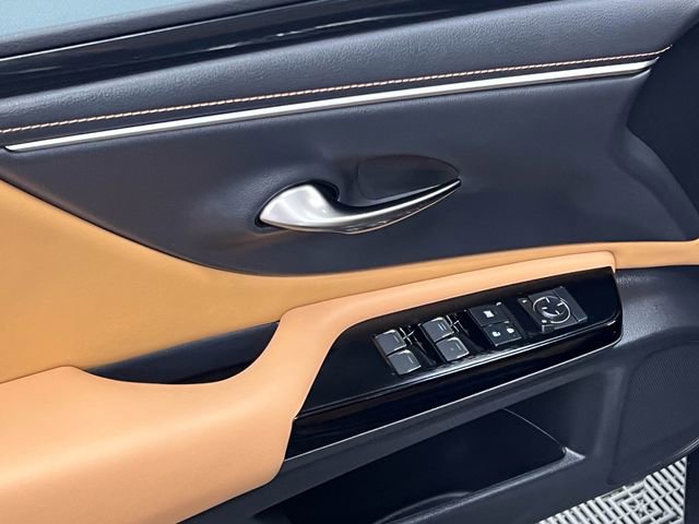 Certified 2024 Lexus ES 350 w/ Accessory Package (Z1) image 10