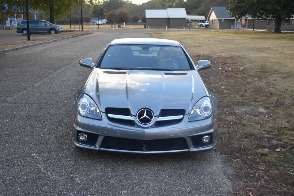 Used 2011 Mercedes-Benz SLK 350 image 3