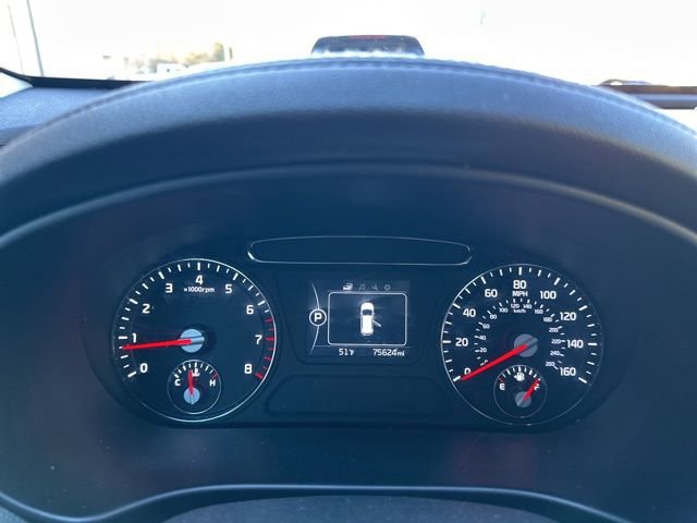 Used 2017 Kia Sorento LX w/ LX Convenience Package image 12