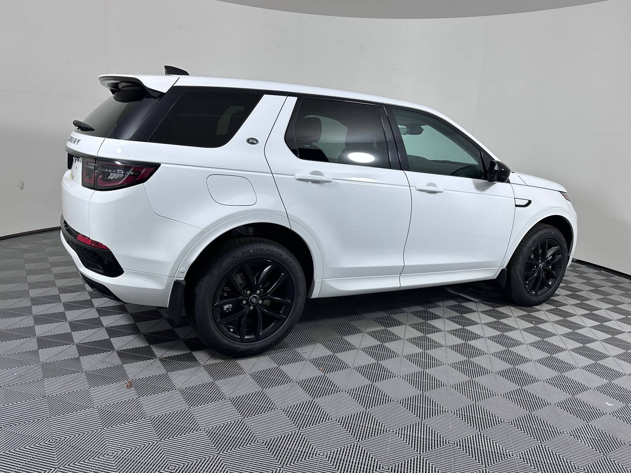 Used 2025 Land Rover Discovery Sport S AWD/4WD image 22