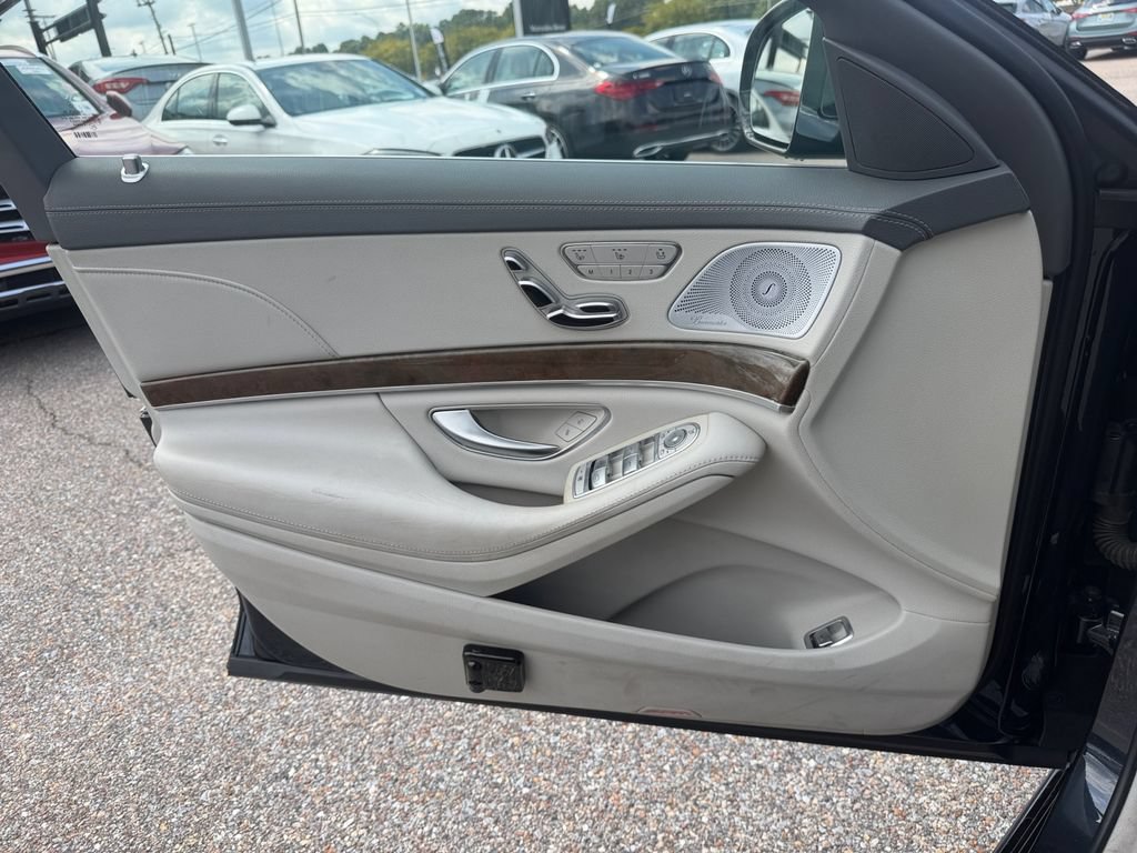 Used 2014 Mercedes-Benz S 550 Sedan image 15