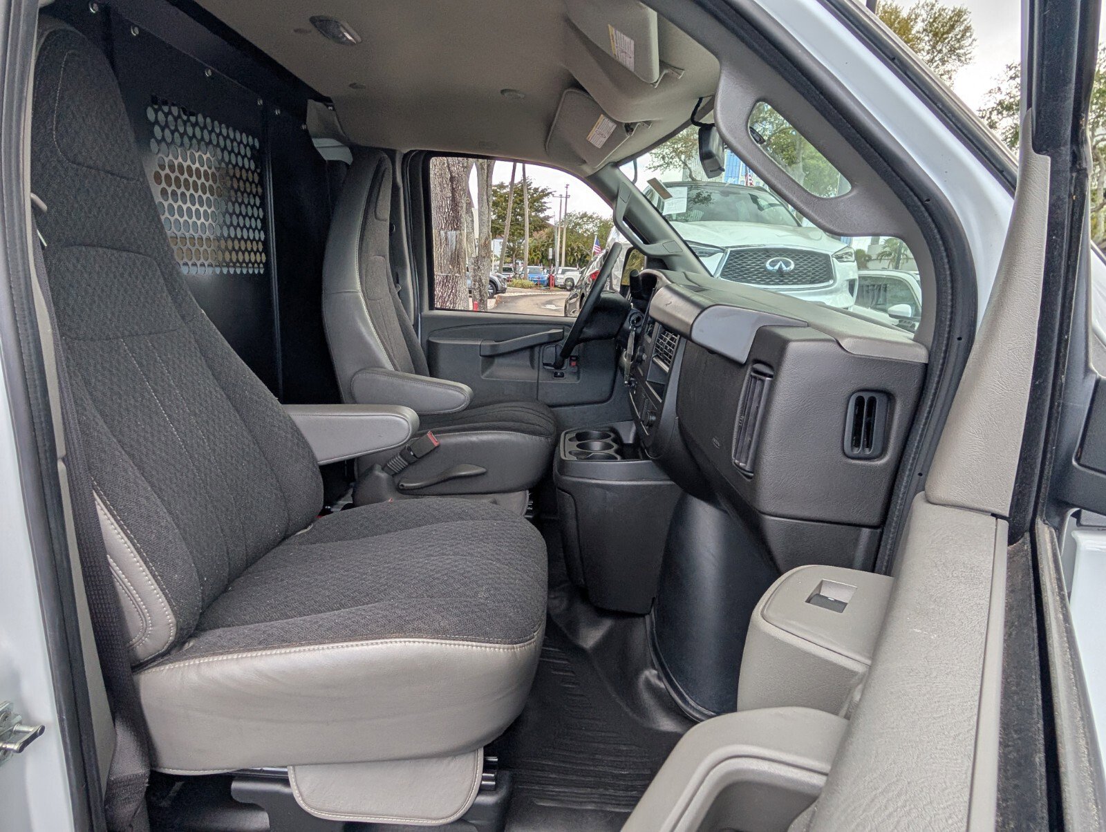 Used 2024 Chevrolet Express 2500 w/ Driver Convenience Package image 15