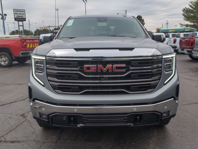 New 2026 GMC Sierra 1500 SLT image 2