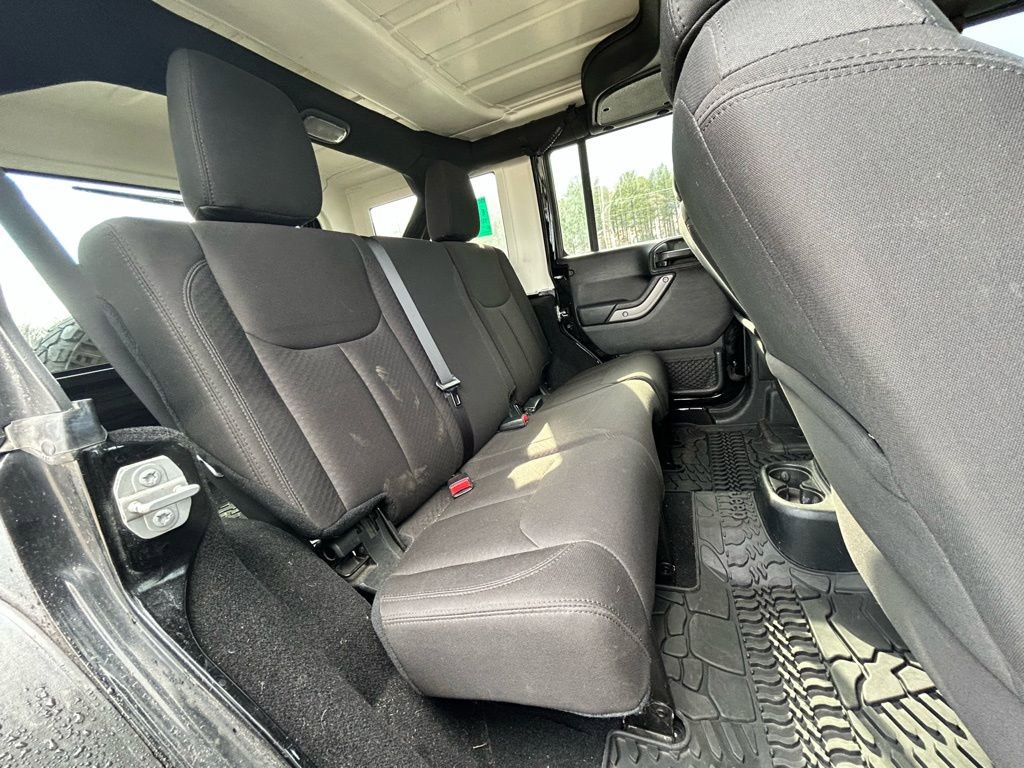 Used 2016 Jeep Wrangler Unlimited Willys image 16