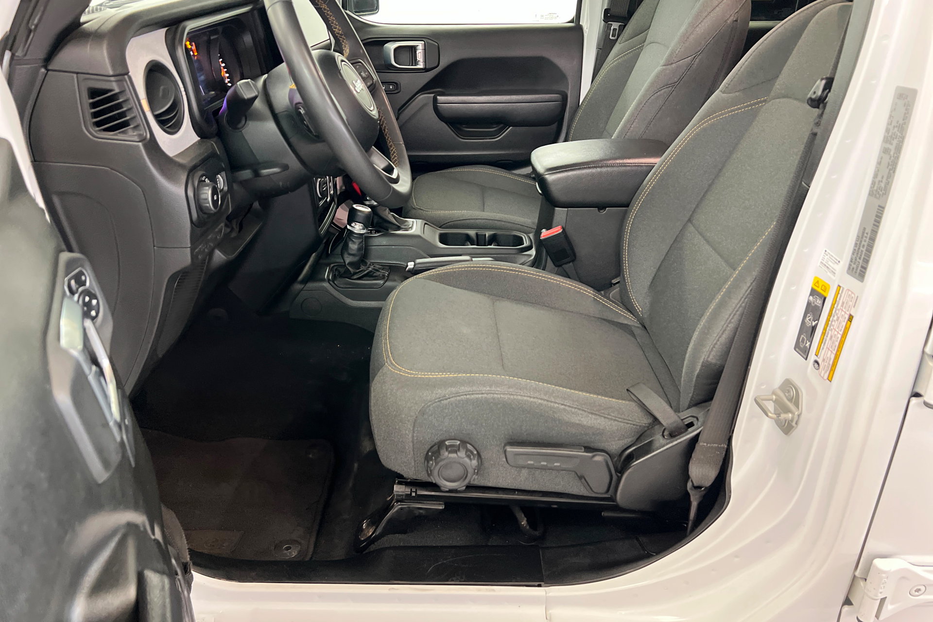 Certified 2024 Jeep Wrangler Unlimited Sport AWD/4WD image 17