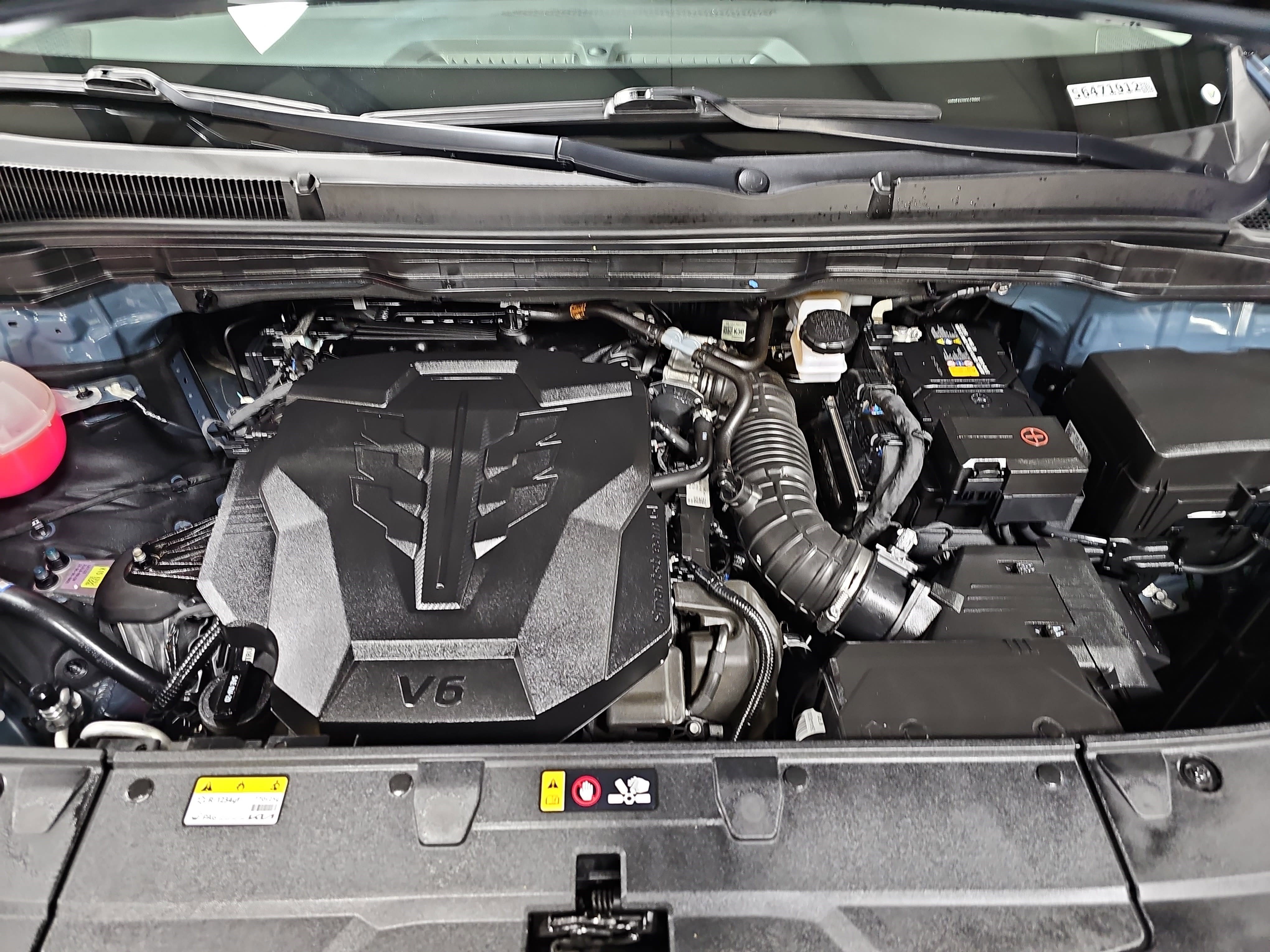 Used 2025 Kia Carnival SX image 33