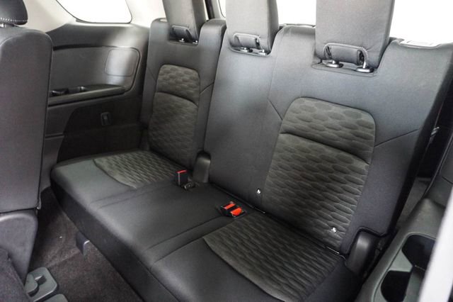 Used 2024 Nissan Pathfinder S image 16