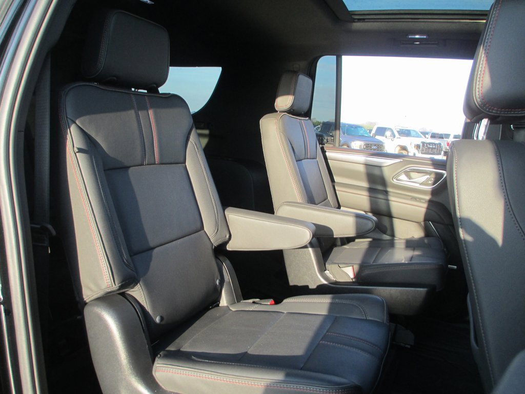 Certified 2024 Chevrolet Suburban RST w/ Sport Performance Package image 24