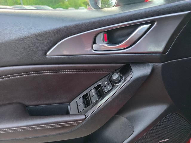 Used 2018 MAZDA MAZDA3 Grand Touring w/ Premium Equipment Package FWD image 26