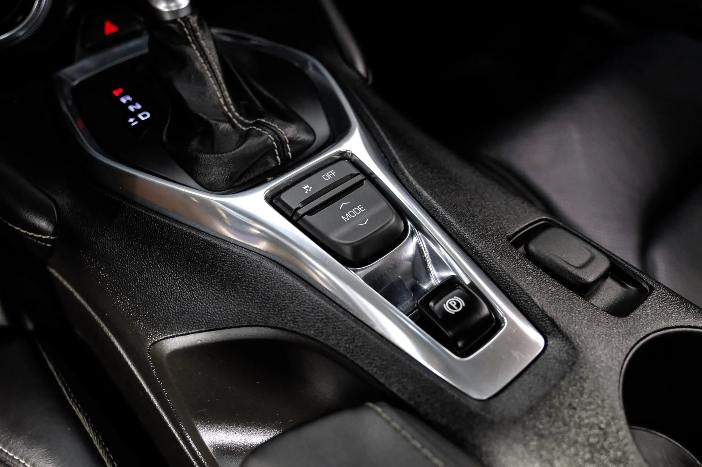Used 2017 Chevrolet Camaro SS RWD image 31