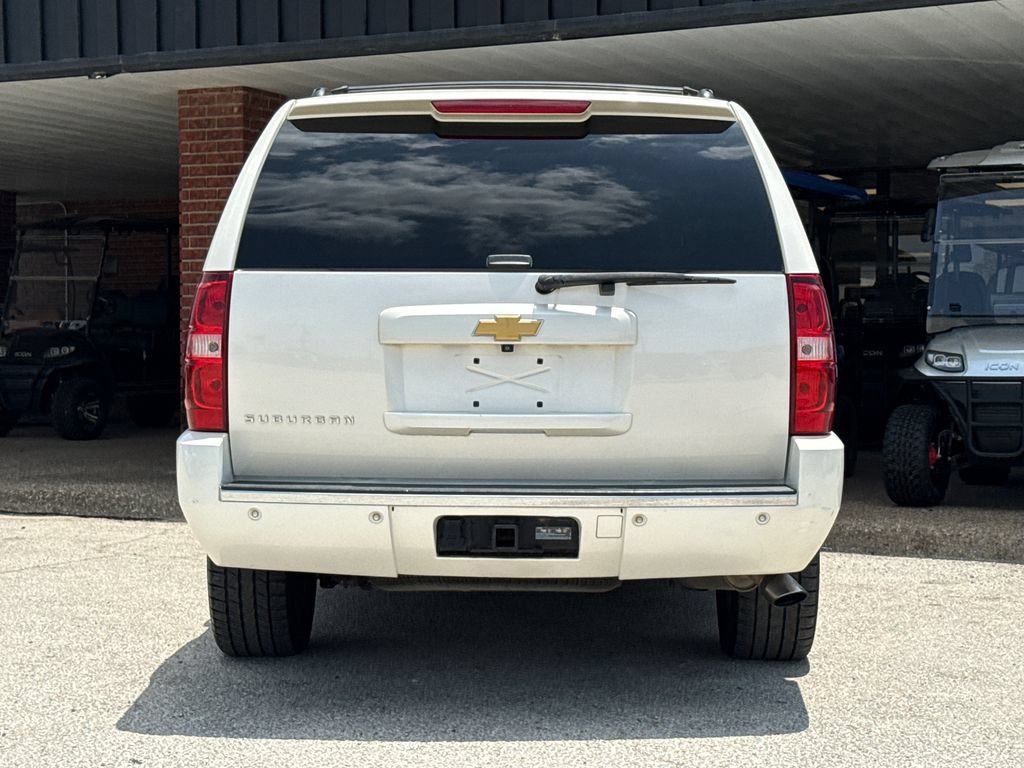 Used 2013 Chevrolet Suburban LTZ RWD image 8